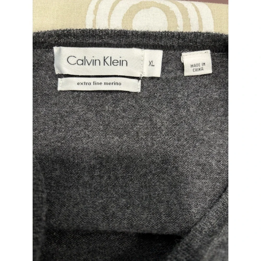 Calvin Klein Merino Wool V-Neck Sweater Gray Youth XL Soft Knit Minimalist